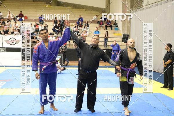 Buy your photos of the eventfight friends on Fotop