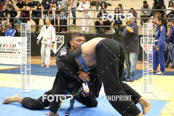 Buy your photos of the eventfight friends on Fotop