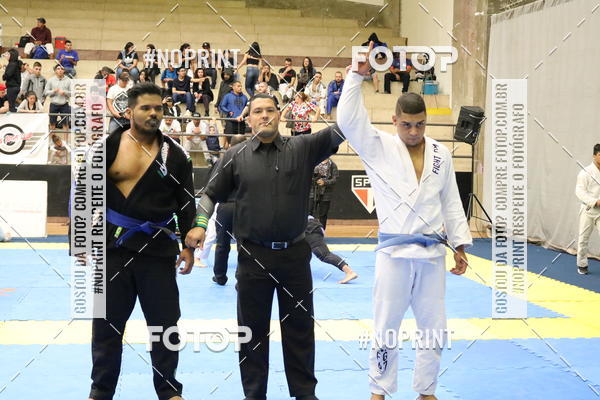 Buy your photos of the eventfight friends on Fotop