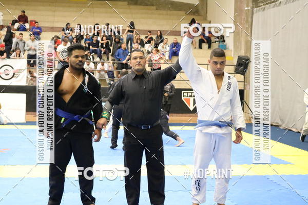 Buy your photos of the eventfight friends on Fotop