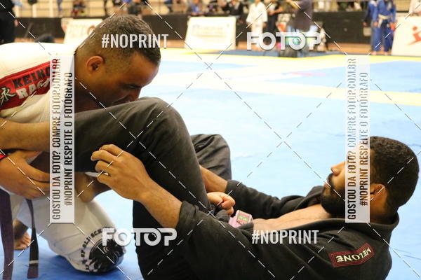 Buy your photos of the eventfight friends on Fotop