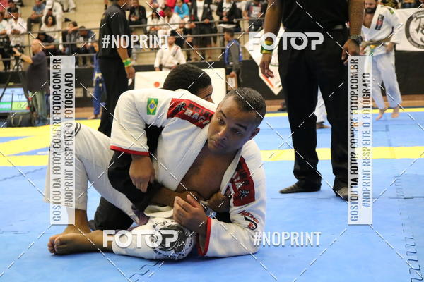 Buy your photos of the eventfight friends on Fotop