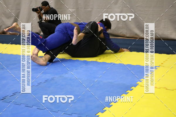 Buy your photos of the eventfight friends on Fotop