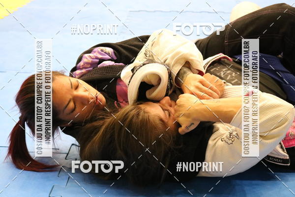 Buy your photos of the eventfight friends on Fotop