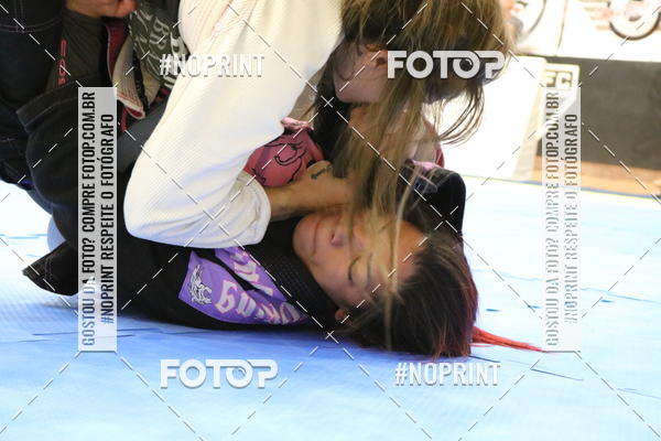 Buy your photos of the eventfight friends on Fotop