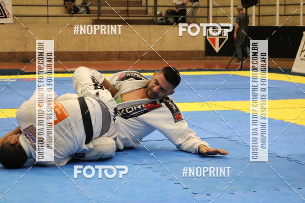 Buy your photos of the eventfight friends on Fotop