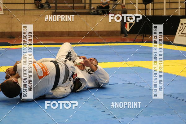 Buy your photos of the eventfight friends on Fotop