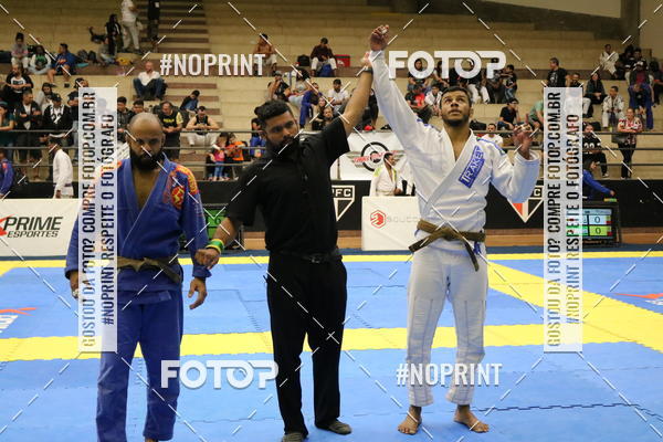 Buy your photos of the eventfight friends on Fotop