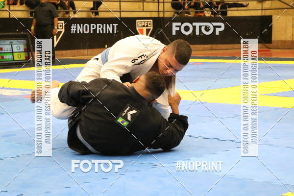 Buy your photos of the eventfight friends on Fotop