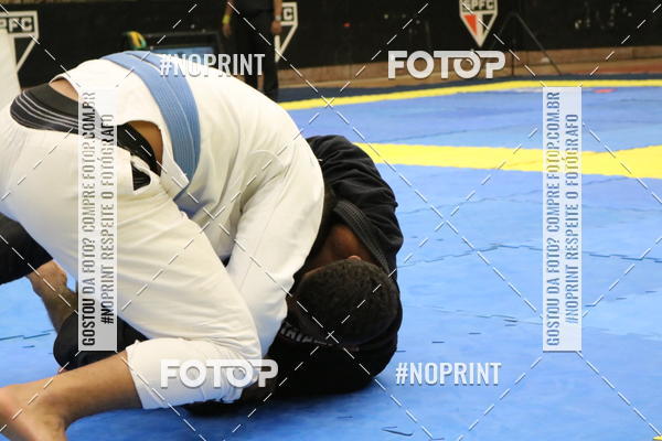 Buy your photos of the eventfight friends on Fotop