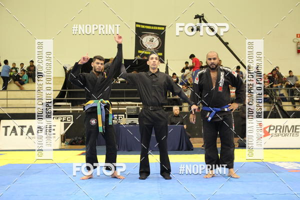 Achetez vos photos de l'vnementfight friends sur Fotop