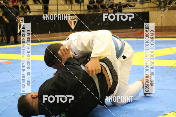 Buy your photos of the eventfight friends on Fotop