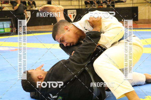 Buy your photos of the eventfight friends on Fotop