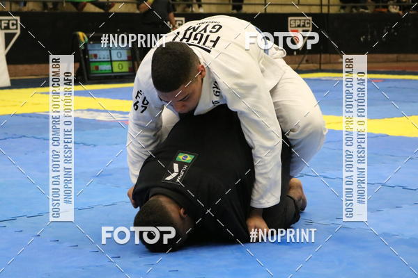 Buy your photos of the eventfight friends on Fotop