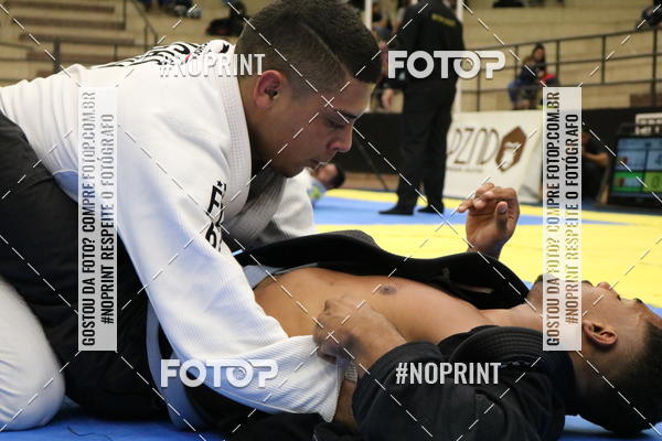 Buy your photos of the eventfight friends on Fotop