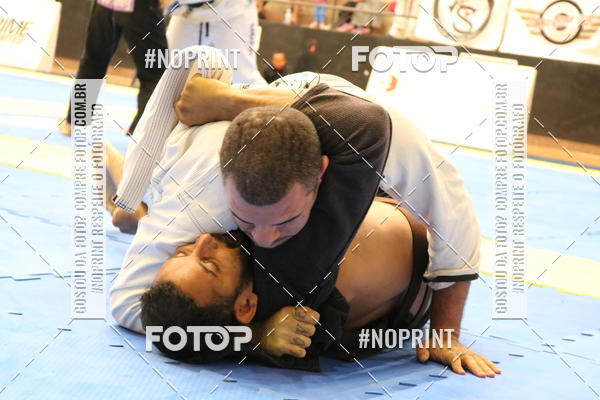 Buy your photos of the eventfight friends on Fotop