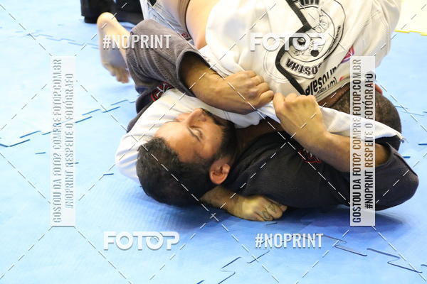 Buy your photos of the eventfight friends on Fotop