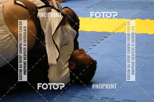 Buy your photos of the eventfight friends on Fotop