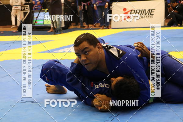 Buy your photos of the eventfight friends on Fotop