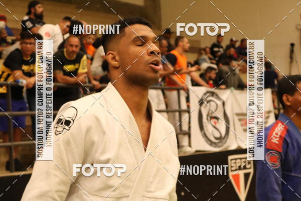 Buy your photos of the eventfight friends on Fotop