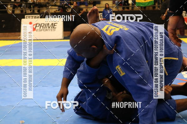 Buy your photos of the eventfight friends on Fotop