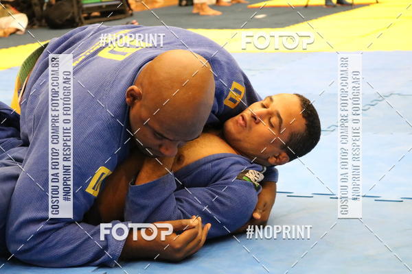 Buy your photos of the eventfight friends on Fotop