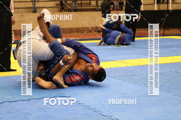 Buy your photos of the eventfight friends on Fotop