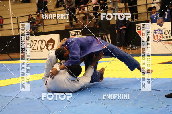 Buy your photos of the eventfight friends on Fotop