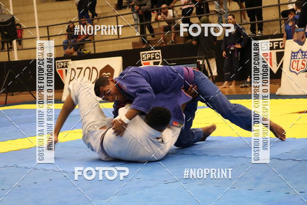 Buy your photos of the eventfight friends on Fotop