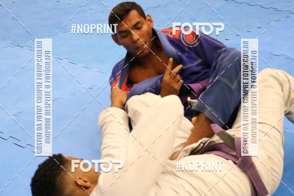 Buy your photos of the eventfight friends on Fotop