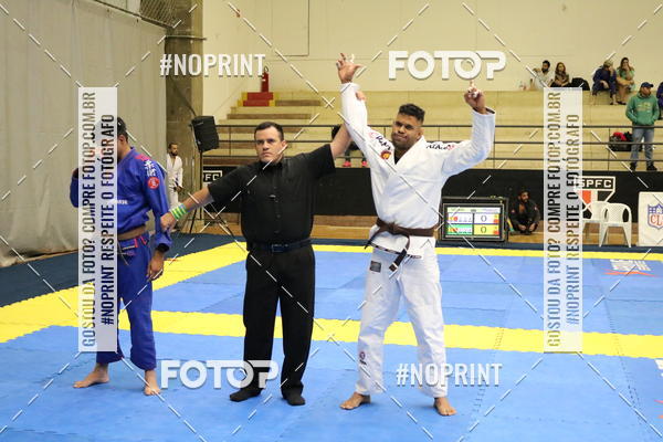 Buy your photos of the eventfight friends on Fotop