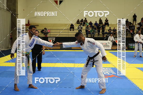 Buy your photos of the eventfight friends on Fotop