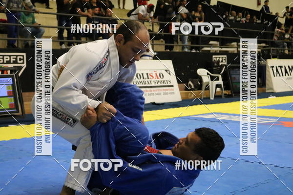 Buy your photos of the eventfight friends on Fotop