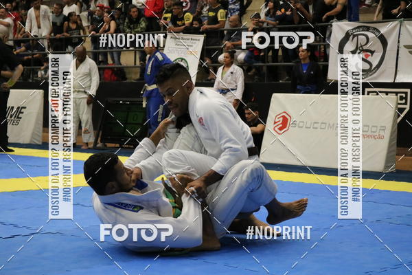 Buy your photos of the eventfight friends on Fotop