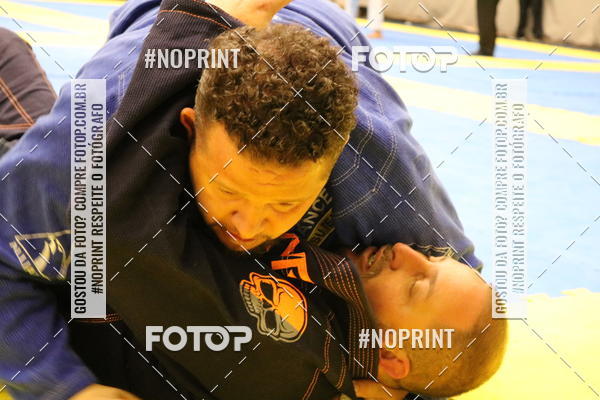 Buy your photos of the eventfight friends on Fotop