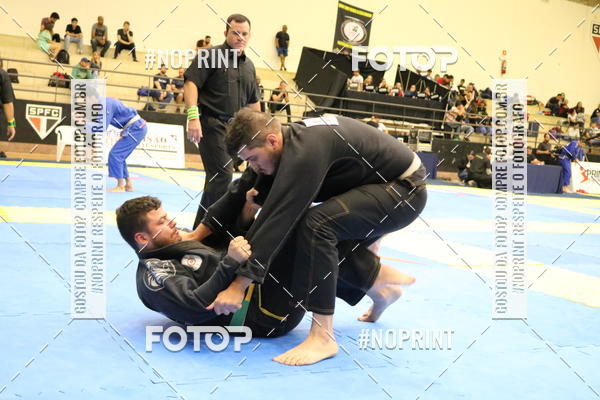 Buy your photos of the eventfight friends on Fotop