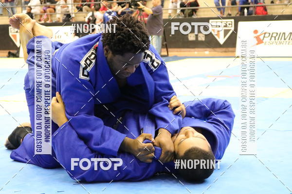 Buy your photos of the eventfight friends on Fotop