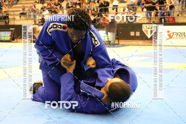 Buy your photos of the eventfight friends on Fotop