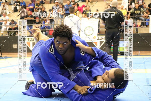 Buy your photos of the eventfight friends on Fotop