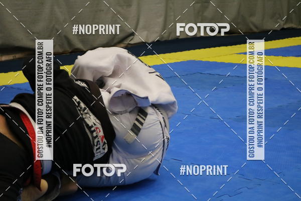 Buy your photos of the eventfight friends on Fotop