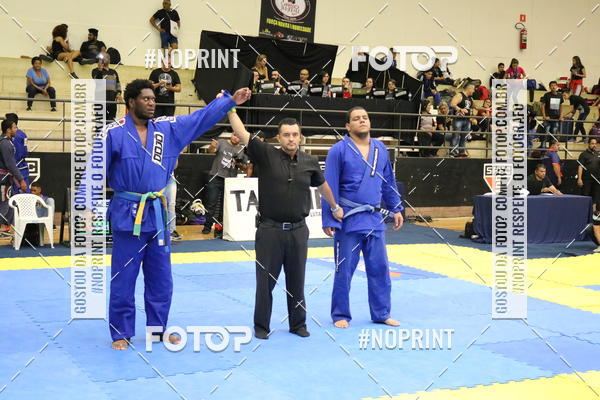 Buy your photos of the eventfight friends on Fotop