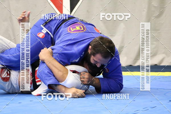 Buy your photos of the eventfight friends on Fotop