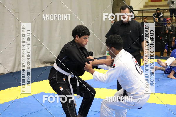 Buy your photos of the eventfight friends on Fotop