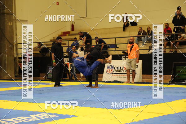 Achetez vos photos de l'vnementfight friends sur Fotop