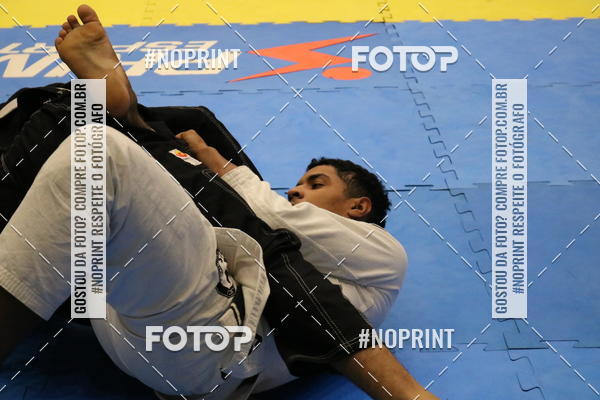 Buy your photos of the eventfight friends on Fotop