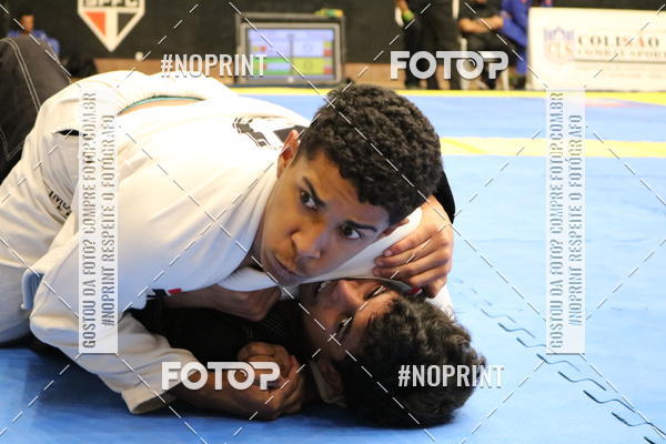 Buy your photos of the eventfight friends on Fotop