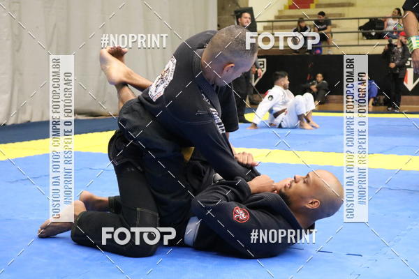 Buy your photos of the eventfight friends on Fotop