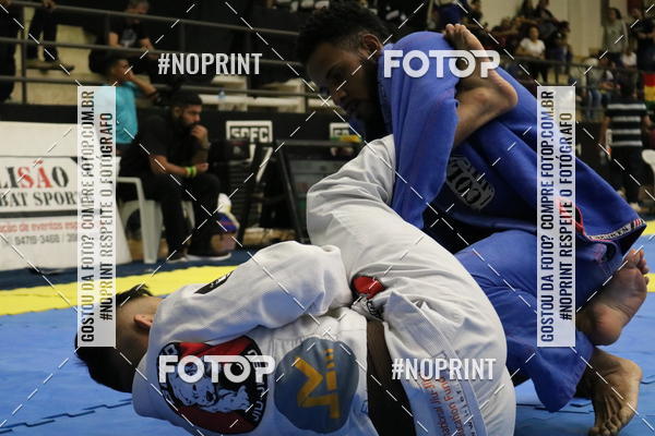 Buy your photos of the eventfight friends on Fotop