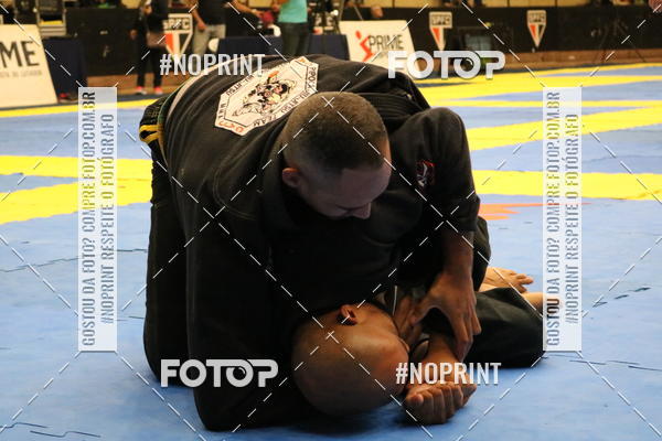 Buy your photos of the eventfight friends on Fotop