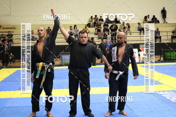 Buy your photos of the eventfight friends on Fotop